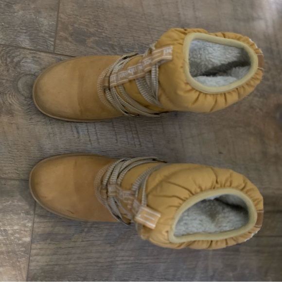 Timberland 650 Leather Fleece Boots Women’s Size 6 - Picture 3 of 5